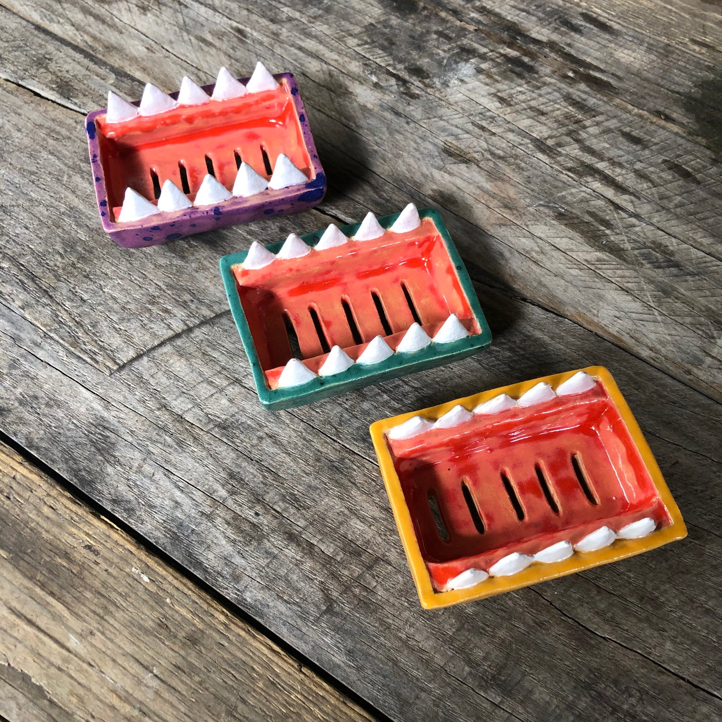 Teeth soap dish