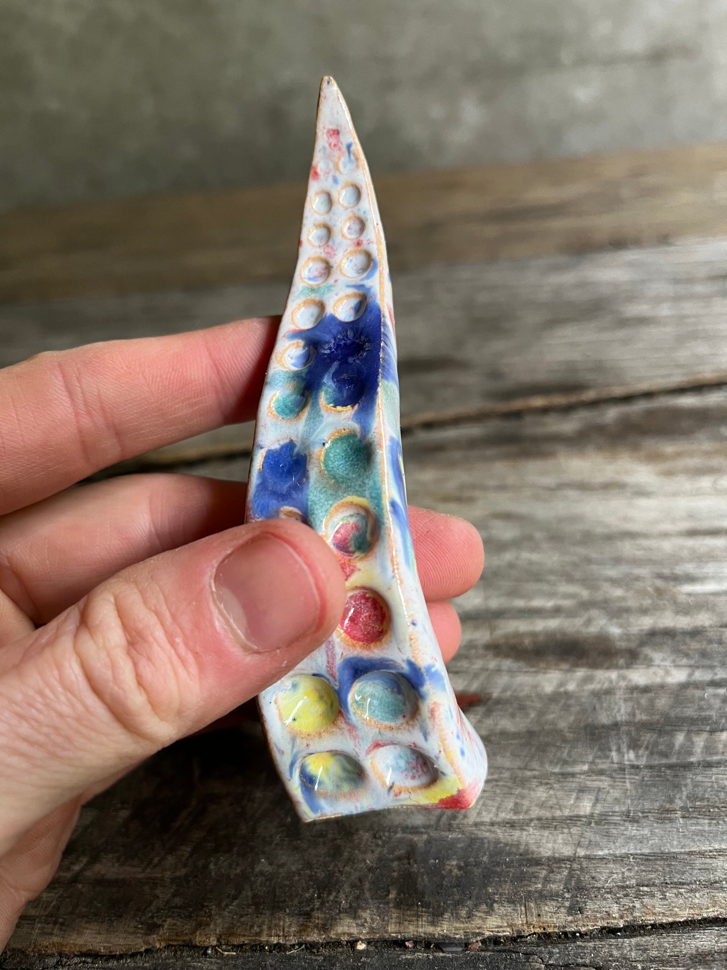 Ceramic tentacle ring holder