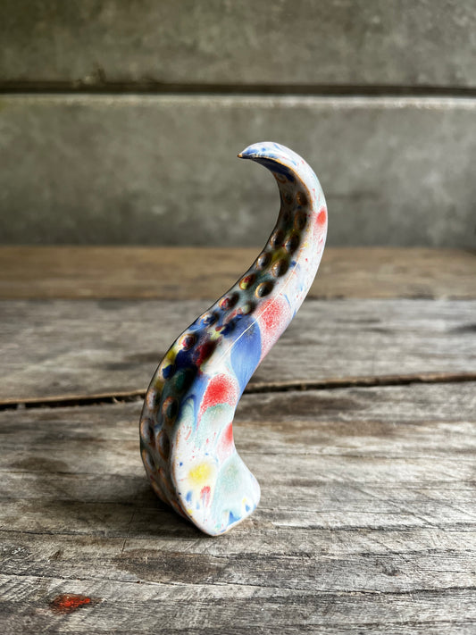 Ceramic tentacle ring holder